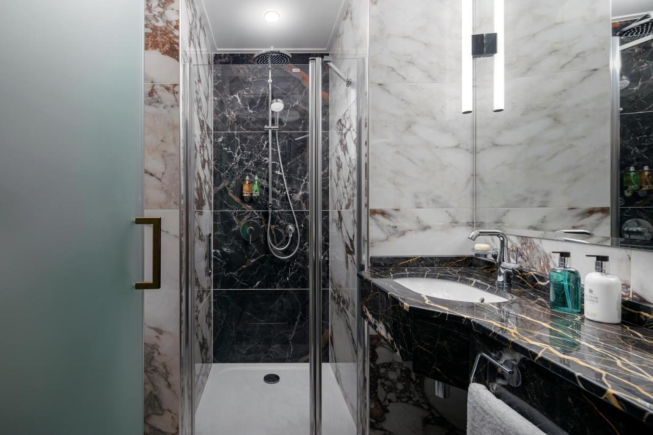 Allure Hotel & Residence Прага Экстерьер фото